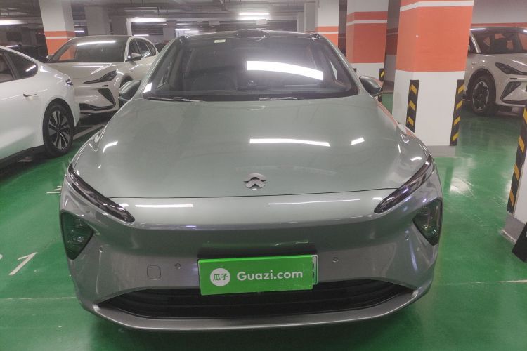 蔚来ET7 2022款 100kWh车身外观2