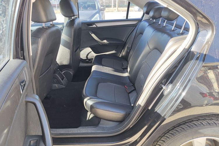 大众 桑塔纳 2015款 1.6L 手动舒适版中控内饰21