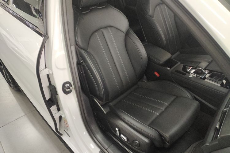 奥迪A4L 2024款 40 TFSI 豪华动感型局部细节41