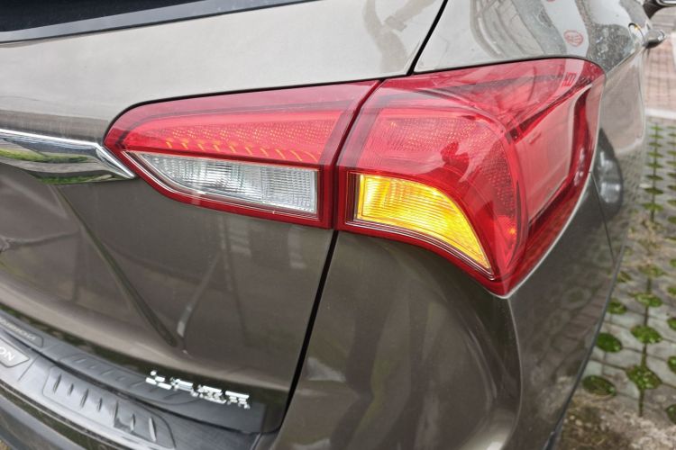 别克 昂科威 2019款 20T 两驱领先型 国V车身外观9