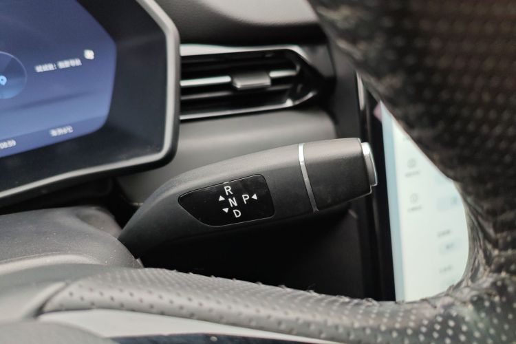 小鹏G3 2022款 G3i 460G中控内饰18