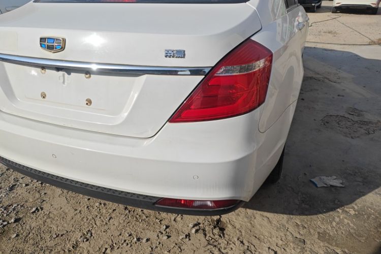 吉利汽车 帝豪 2017款 三厢百万款 1.5L 手动向上版车身外观9