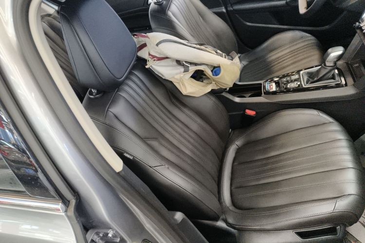 标致408 2024款 360THP 龘龘款 拉图版局部细节41