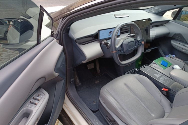 领克Z20 2025款 530km 后驱Pro中控内饰20