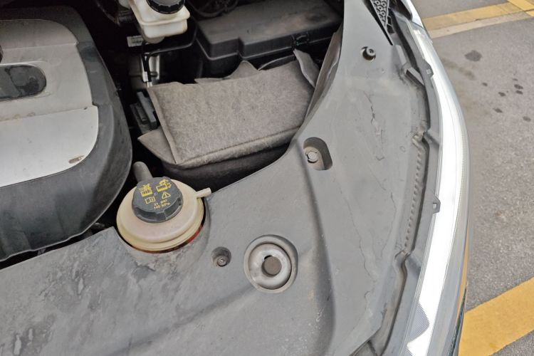 上汽大通MAXUS 大通G20 2021款 改款 PLUS 2.0T 汽油自动豪华版局部细节9007