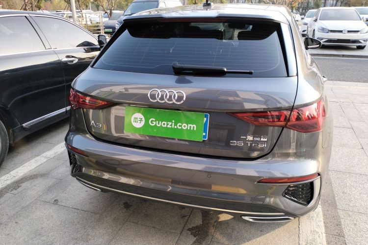 奥迪A3 2024款 Sportback 35 TFSI 时尚运动型车身外观6