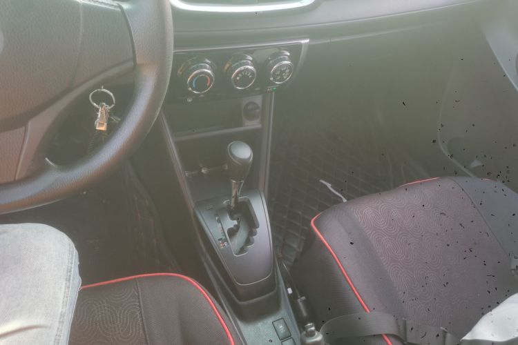 丰田 YARiS L 致炫 2019款 1.5E CVT魅动版 国VI中控内饰18