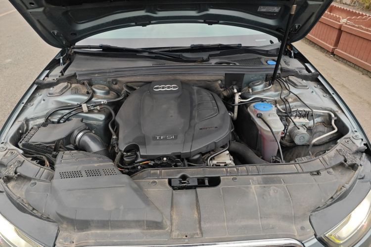 奥迪A4L 2015款 35 TFSI 自动标准型机舱底盘24