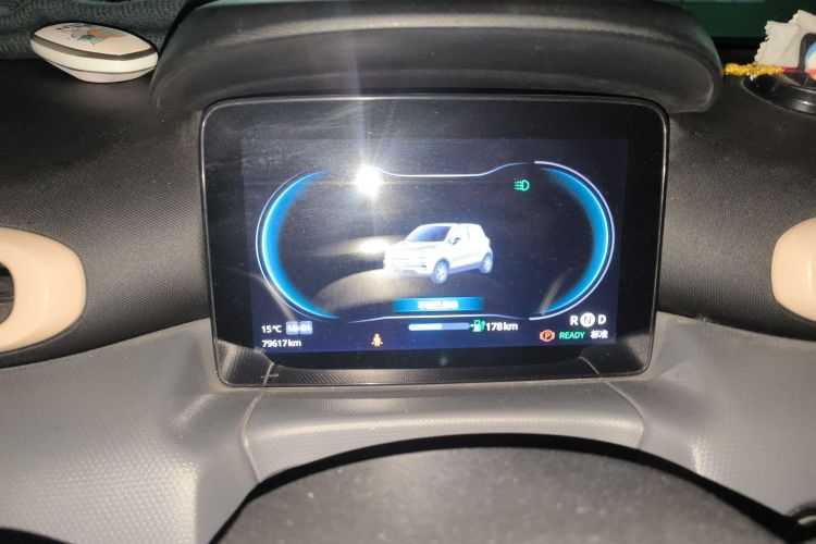 零跑汽车 零跑T03 2021款 400舒享版中控内饰14