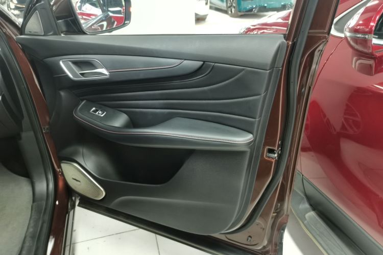 名爵HS 2019款 30T 自动两驱Trophy超燃版 国VI中控内饰7005