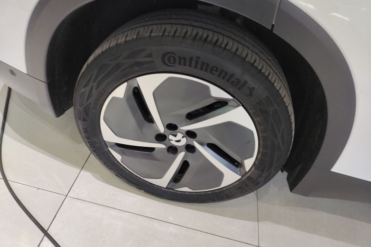 蔚来ES8 2024款 75kWh车身外观6008