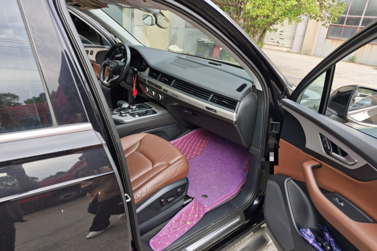 奥迪Q7 2016款 40 TFSI 舒适型局部细节9005