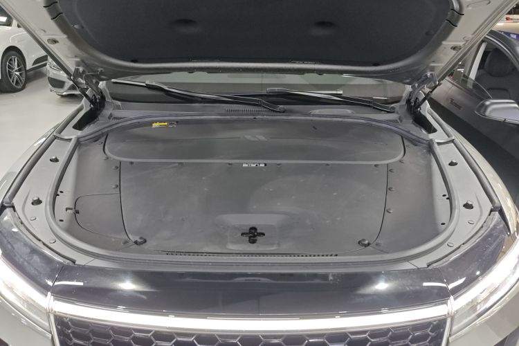 理想汽车 理想ONE 2021款 增程6座版机舱底盘24