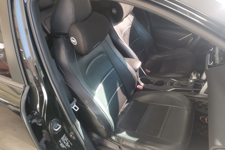 丰田 锋兰达 2023款 2.0L CVT领先版局部细节41