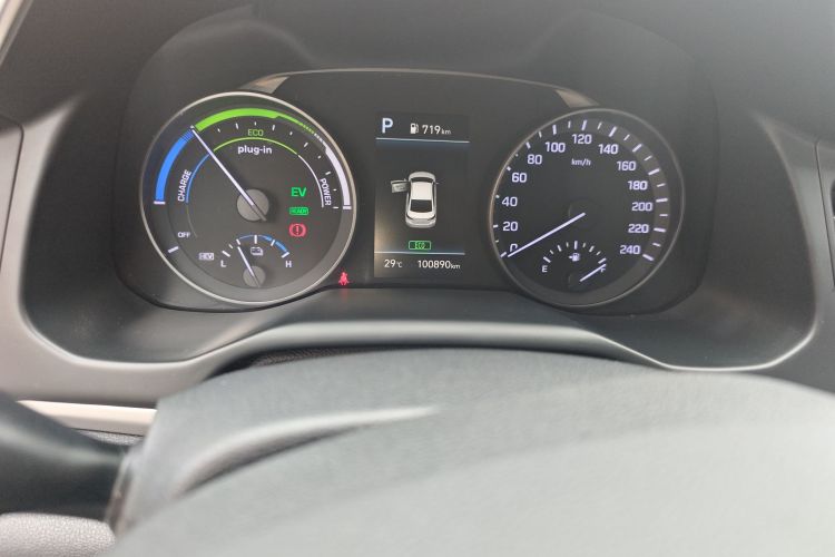 现代 领动插电混动 2019款 1.6L PHX乐行版中控内饰15