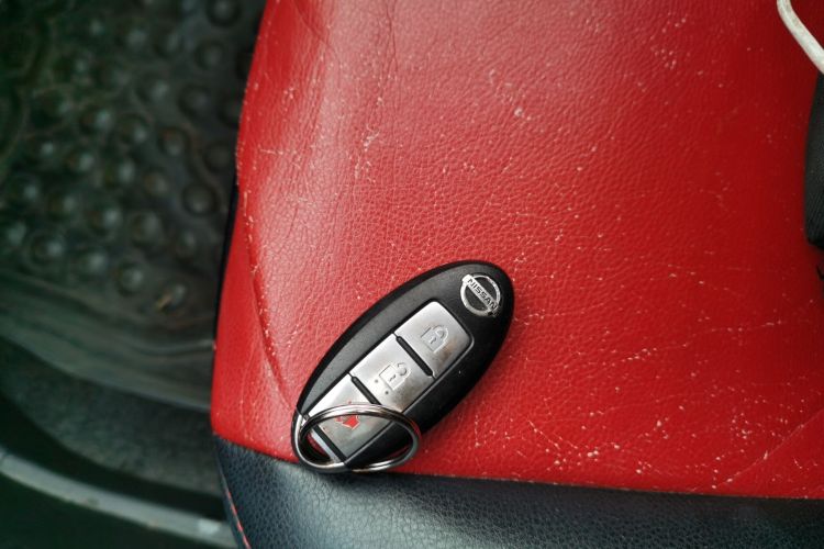 日产 骊威 2013款 劲锐 1.6XV 手动豪华版中控内饰11