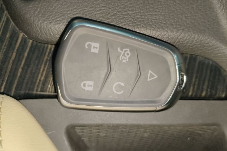 凯迪拉克CT5 2020款 改款 28T 豪华型中控内饰11