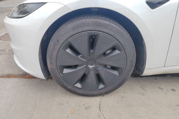 特斯拉 Model 3 2023款 后轮驱动版车身外观6007