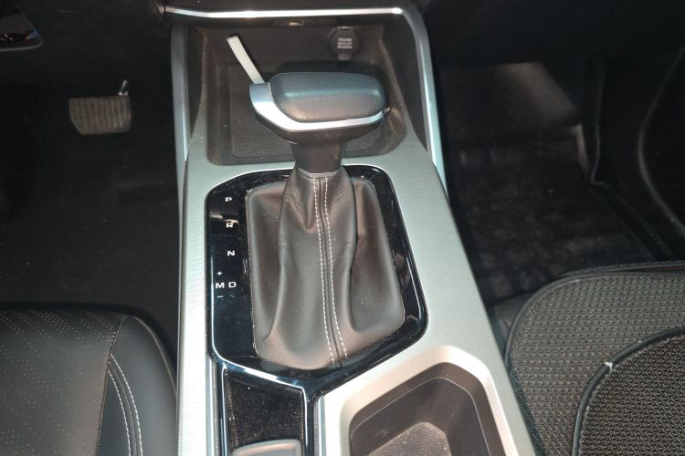 吉利汽车 帝豪 2023款 第4代冠军版 1.5L CVT尊贵型局部细节18