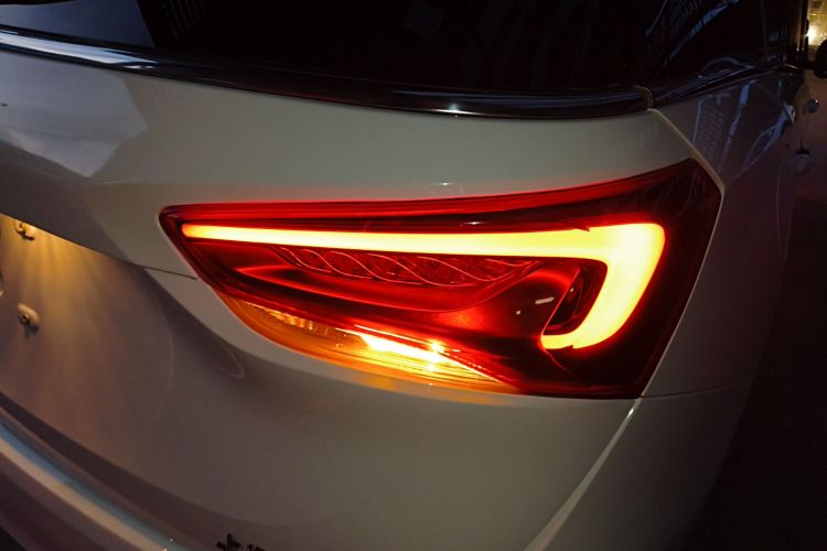 别克GL6 2019款 18T 6座互联豪华型 国VI车身外观9