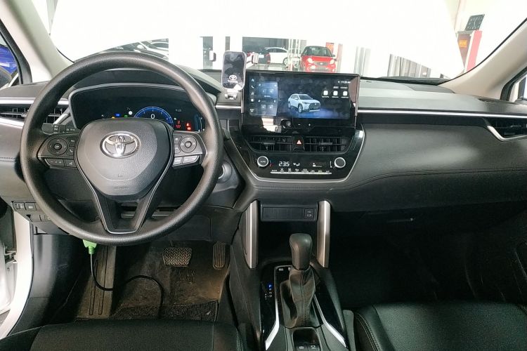 丰田 卡罗拉锐放 2024款 2.0L 智能电混双擎 先锋版中控内饰12