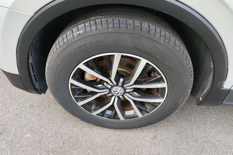 大众 途观L 2018款 330TSI 自动两驱豪华版车身外观6007