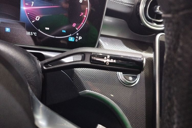 奔驰C级 2023款 C 260 L 运动版中控内饰18