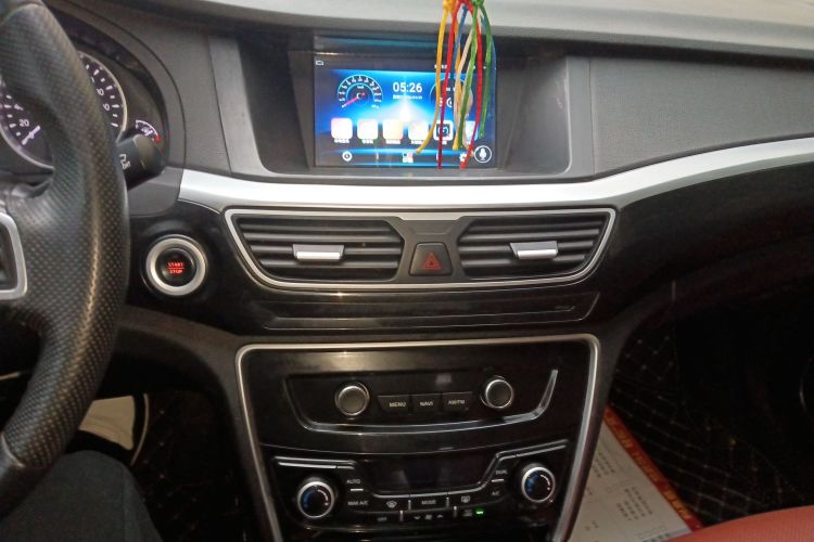 吉利汽车 博瑞 2015款 礼宾限量版 1.8T 典藏型中控内饰16