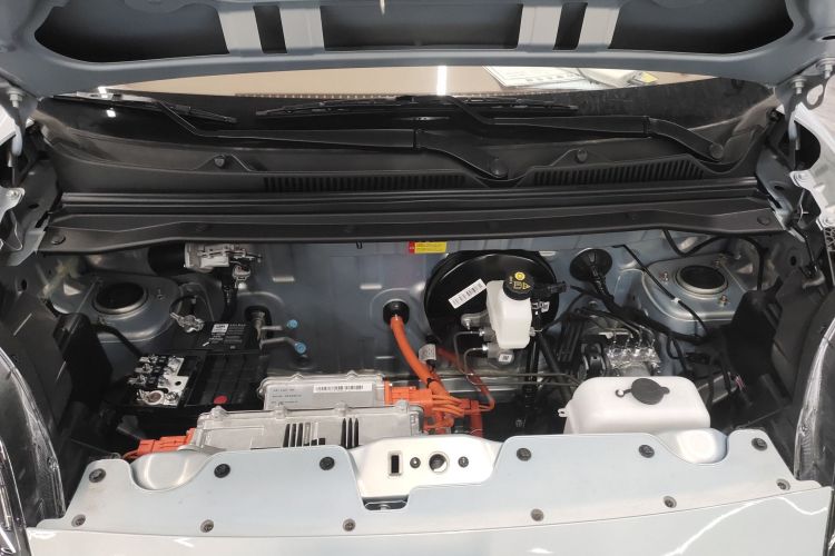 五菱汽车 宏光MINIEV 2025款 四门版 进阶款机舱底盘24