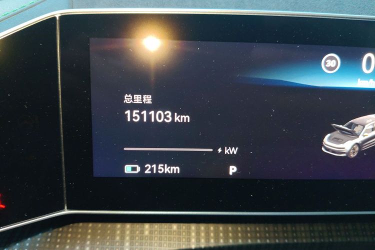 极氪001 2021款 超长续航双电机 YOU版中控内饰15