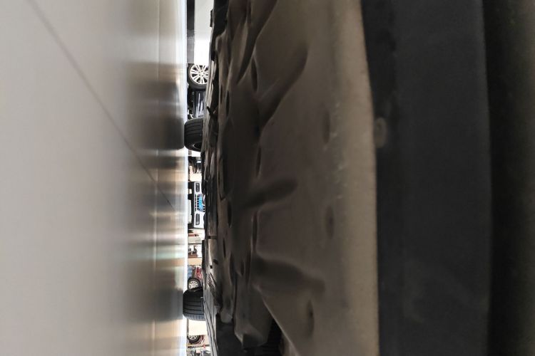 宝马3系 2014款 320Li 豪华设计套装局部细节9008