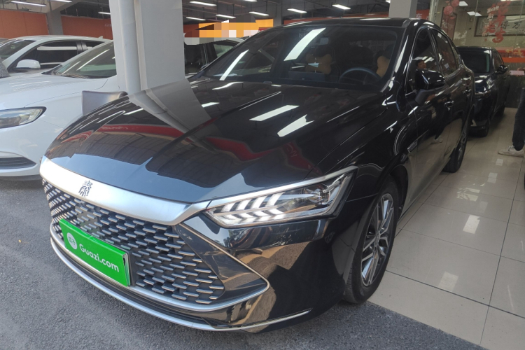 比亚迪 秦PLUS 2021款 DM-i 55KM 旗舰型车身外观1