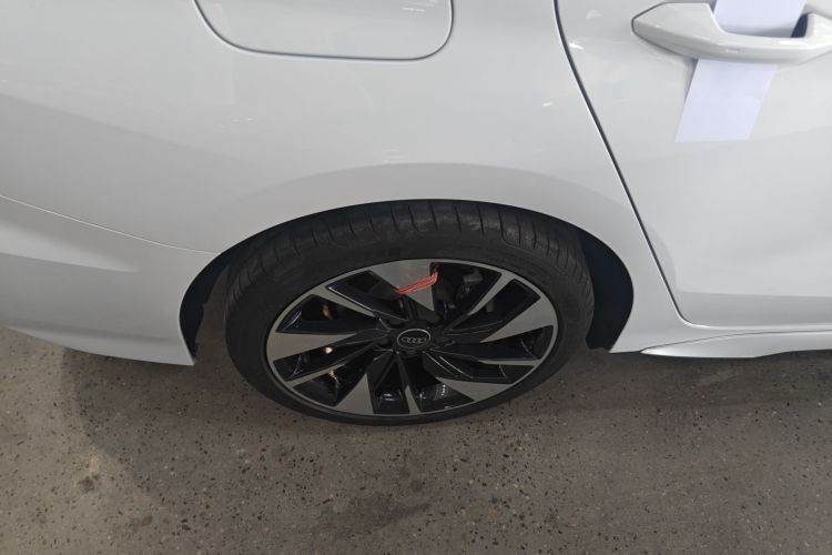 奥迪A3 2023款 改款 A3L Limousine 35 TFSI 时尚运动型车身外观6002