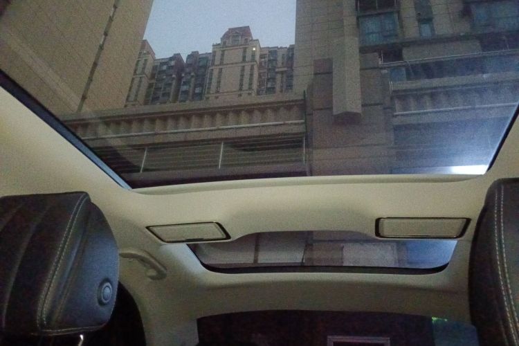 奔驰C级 2020款 C 260 L 运动版局部细节22