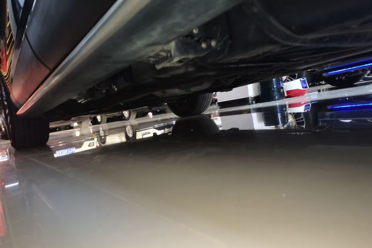 林肯 飞行家 2022款 3.0T V6 四驱尊雅版机舱底盘30