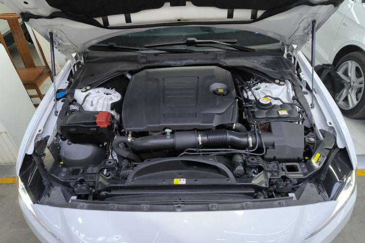 捷豹XEL 2020款 2.0T 200PS S进取优雅版局部细节24