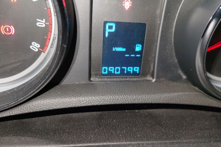 别克 昂科拉 2015款 1.4T 自动两驱都市精英型中控内饰15