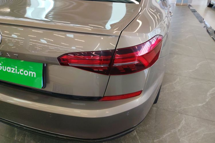 大众 帕萨特 2020款 330TSI 豪华版 国VI车身外观6006