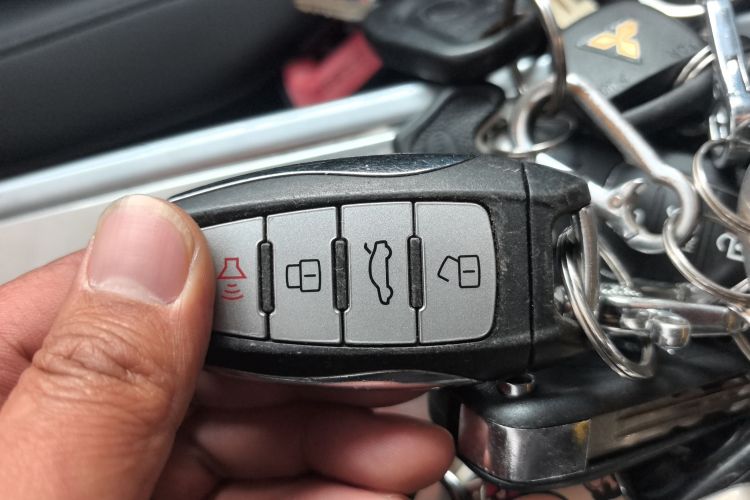 哈弗H6 2018款 蓝标 运动版 1.5T 自动两驱精英型中控内饰11