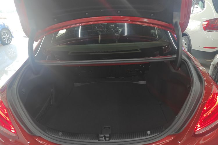 奔驰C级 2018款 C 200 L 运动版局部细节23