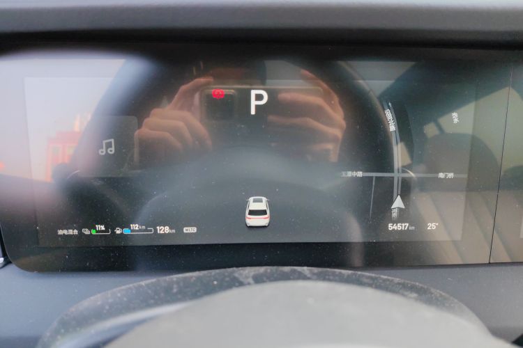 理想汽车 理想ONE 2020款 增程7座版中控内饰14