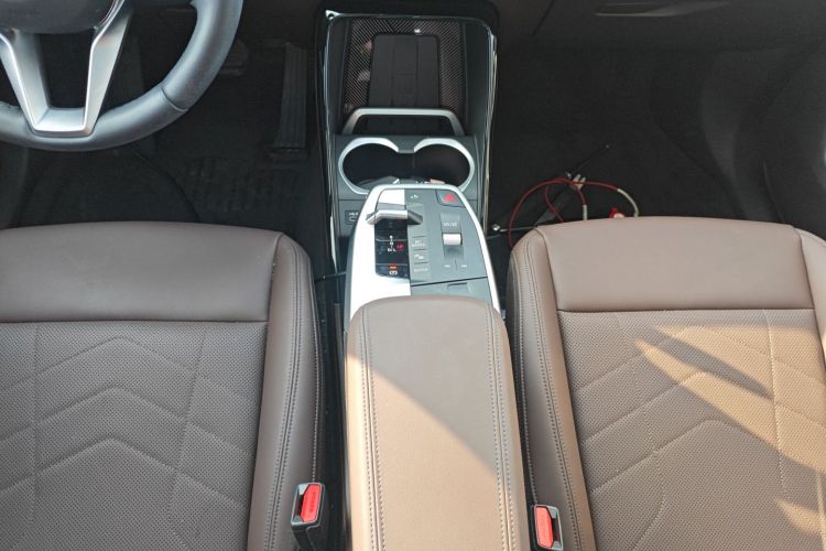 宝马X1 2023款 sDrive25Li X设计套装中控内饰18