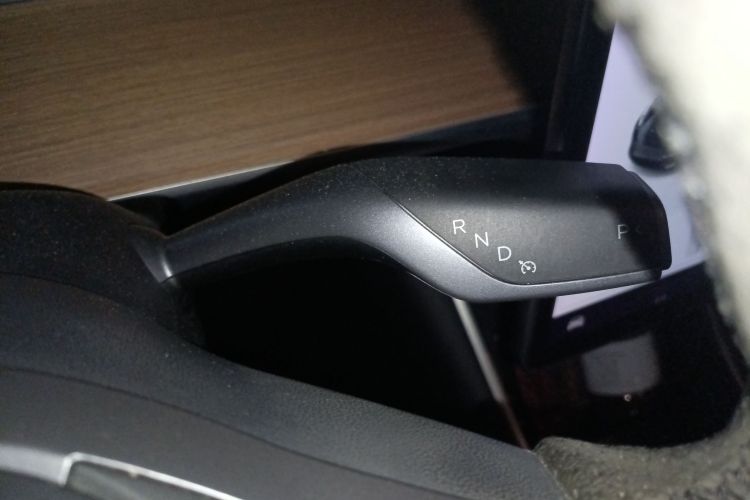 特斯拉 Model 3 2019款 标准续航后驱升级版中控内饰18