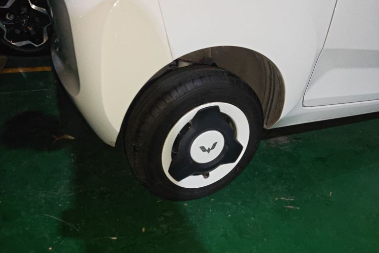 五菱汽车 宏光MINIEV 2022款 轻松款 磷酸铁锂车身外观6003