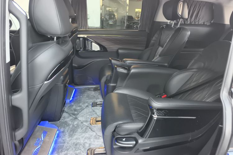 广汽传祺 传祺M8 2024款 大师系列 400T 至尊版中控内饰21