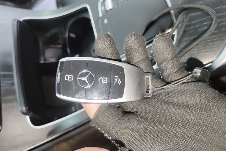 奔驰C级 2020款 改款 C 200 L 时尚型运动版中控内饰11