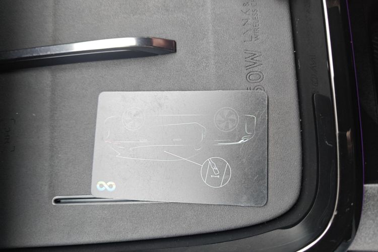 领克08 EM-P 2025款 220km 四驱性能Halo中控内饰7001