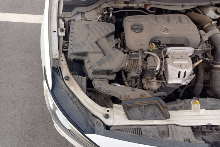 别克 阅朗 2019款 18T 自动互联旗舰型 国V机舱底盘25