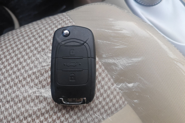 五菱汽车 宏光MINIEV 2025款 四门版 进阶款中控内饰11