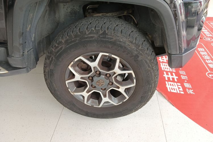 北京越野 北京BJ40 2019款 PLUS 2.3T 自动四驱尊享版 国VI车身外观10